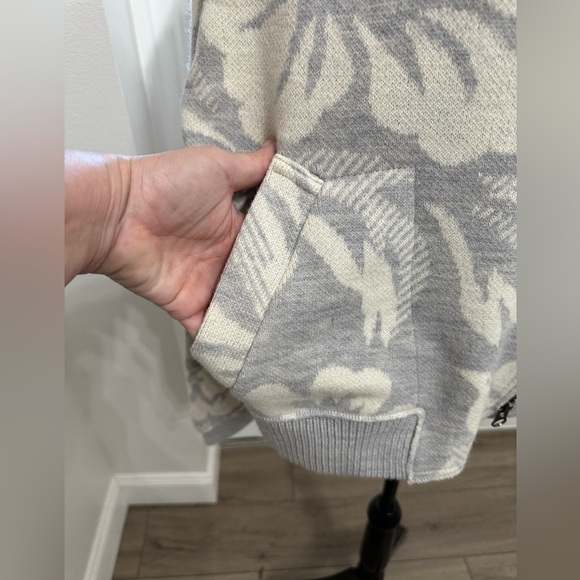 Free People Silver and White Bomber Jacket with Asymmetrical Design - Picture 2 of 16